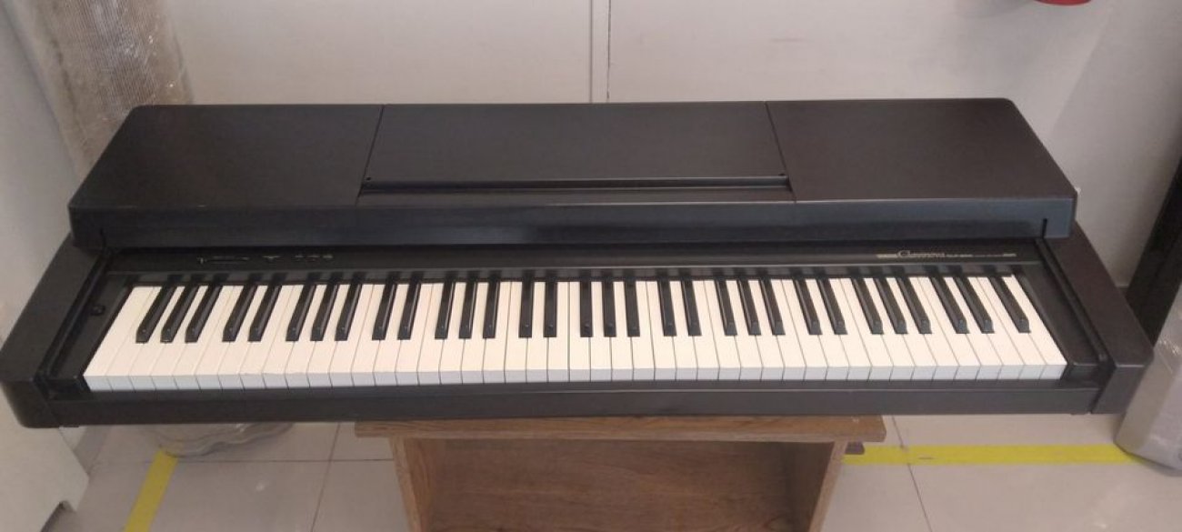 YAMAHA CLAVINOVA MODELO CLP-250