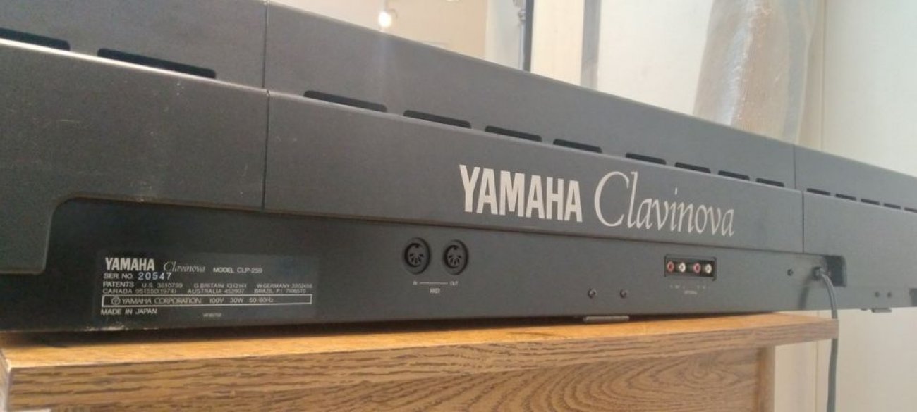 YAMAHA CLAVINOVA MODELO CLP-250