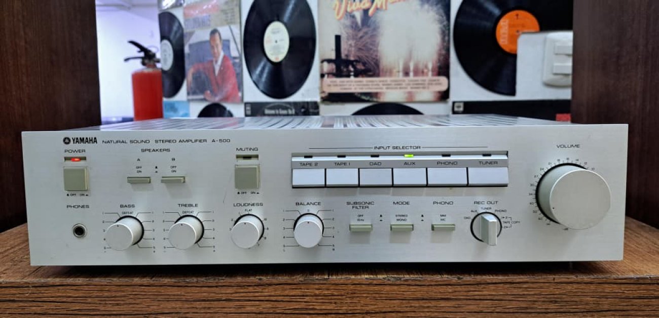 YAMAHA MODELO A-500