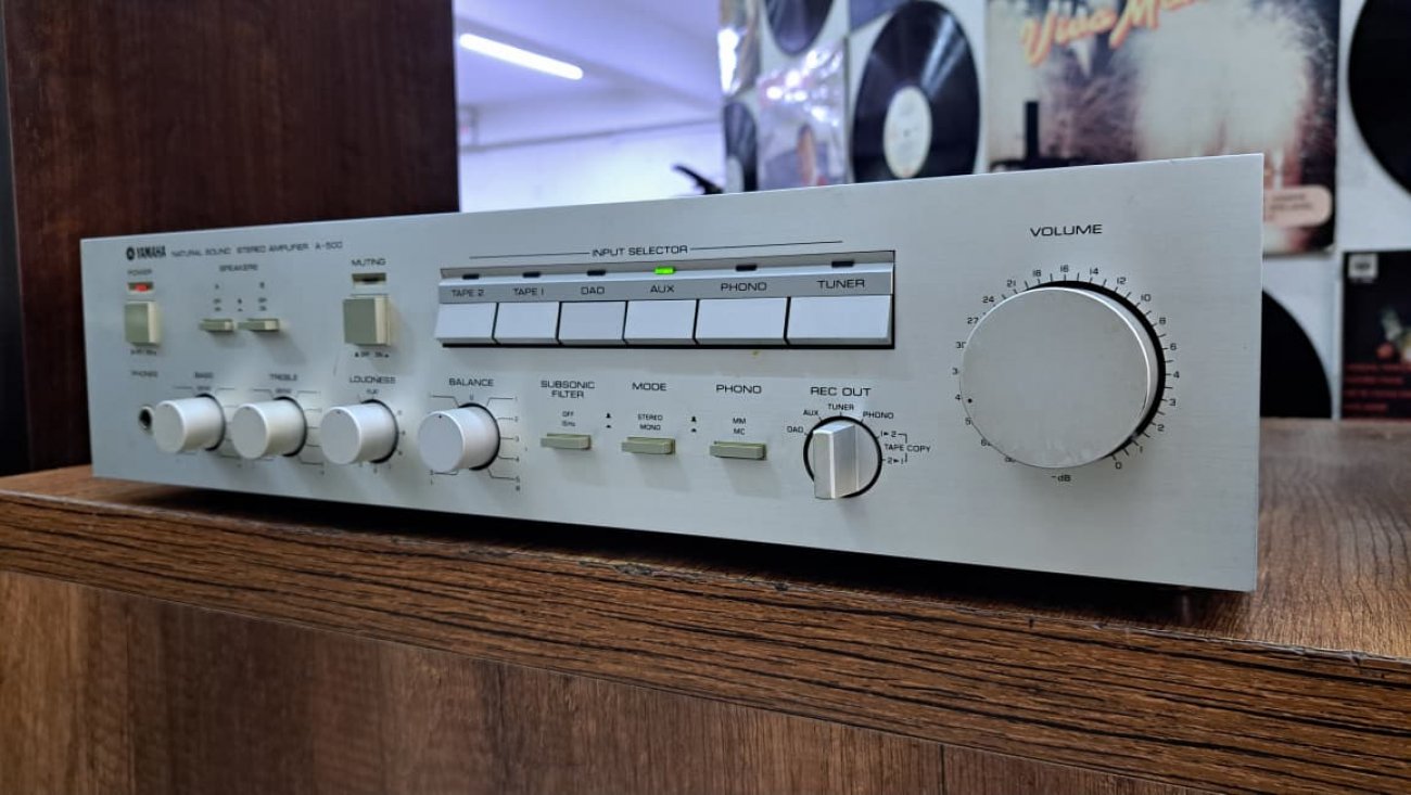 YAMAHA MODELO A-500