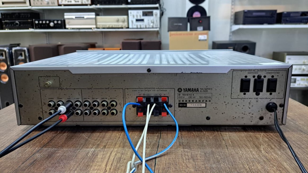 YAMAHA MODELO A-500