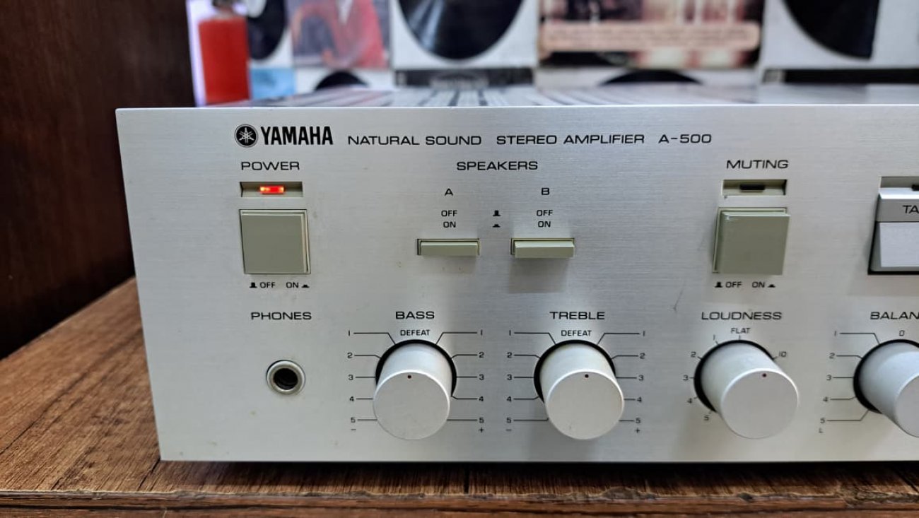 YAMAHA MODELO A-500