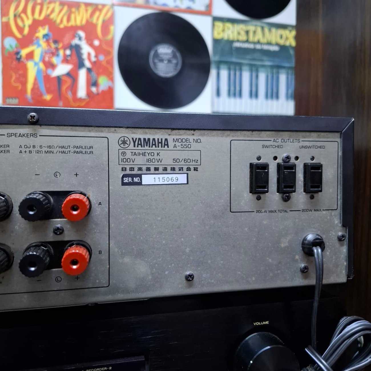 YAMAHA MODELO A-550
