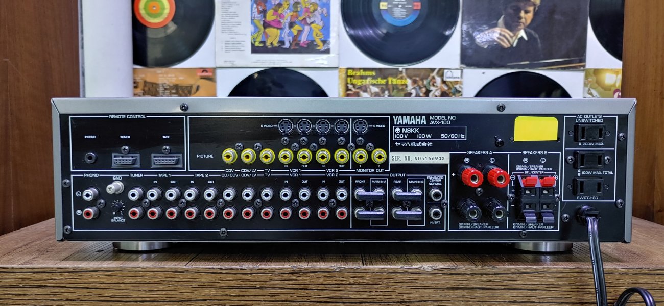 YAMAHA MODELO AVX-100