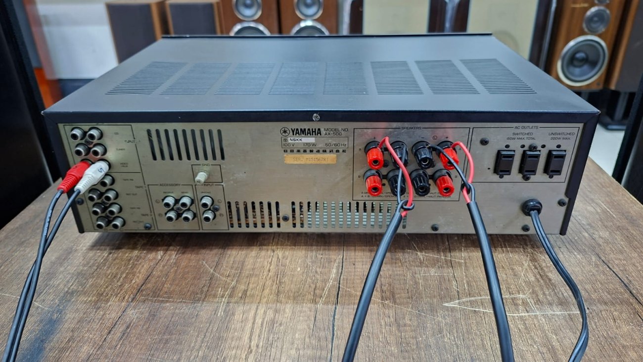 YAMAHA MODELO AX-500