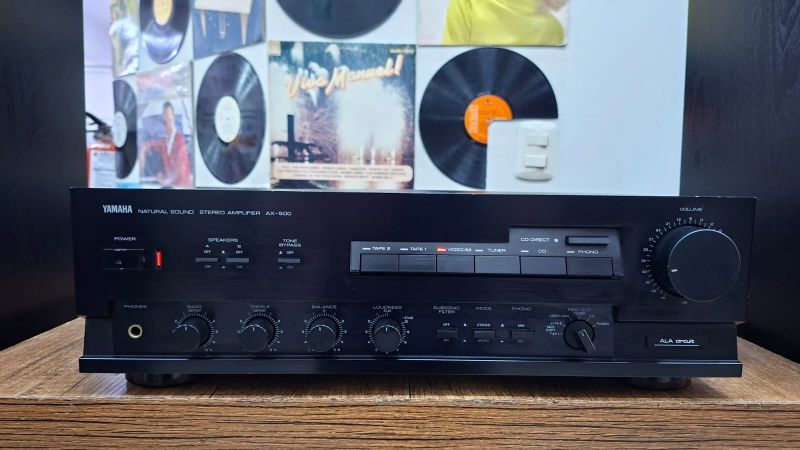 YAMAHA MODELO AX-500