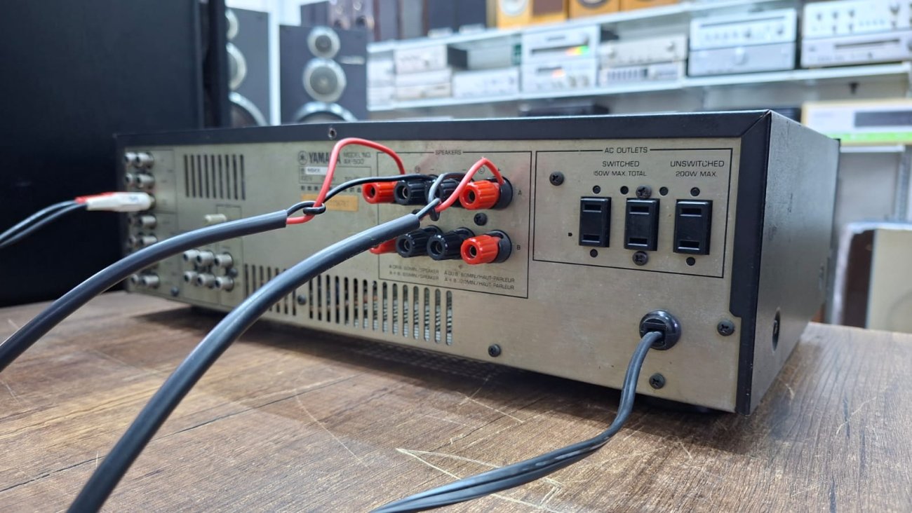 YAMAHA MODELO AX-500