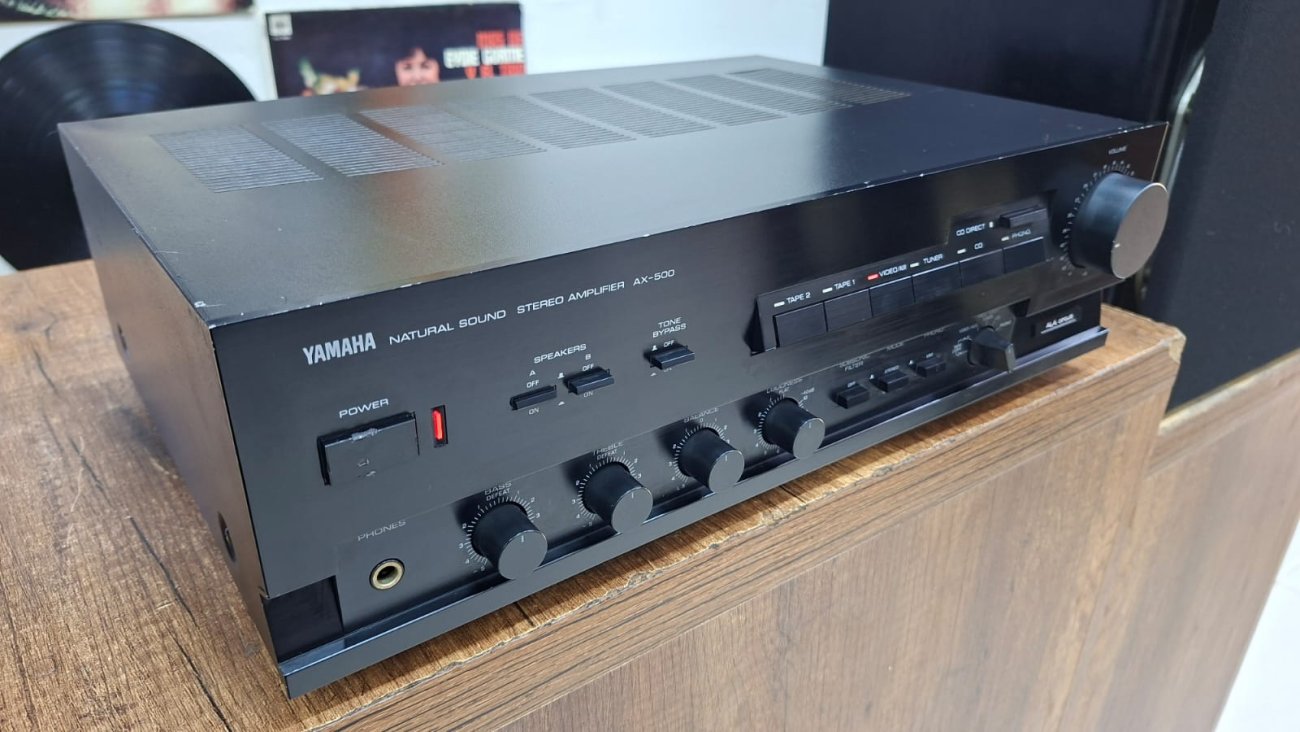 YAMAHA MODELO AX-500
