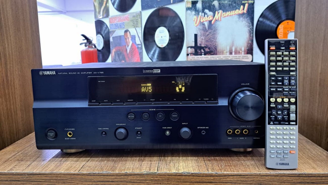 YAMAHA MODELO AX-V765