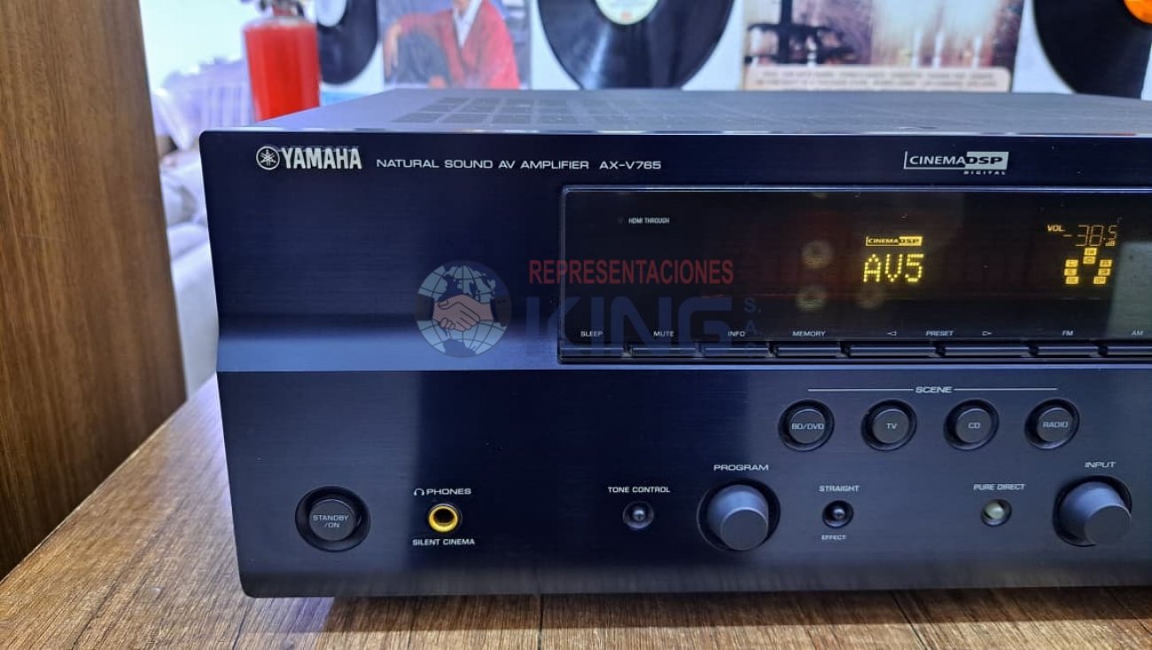 YAMAHA MODELO AX-V765