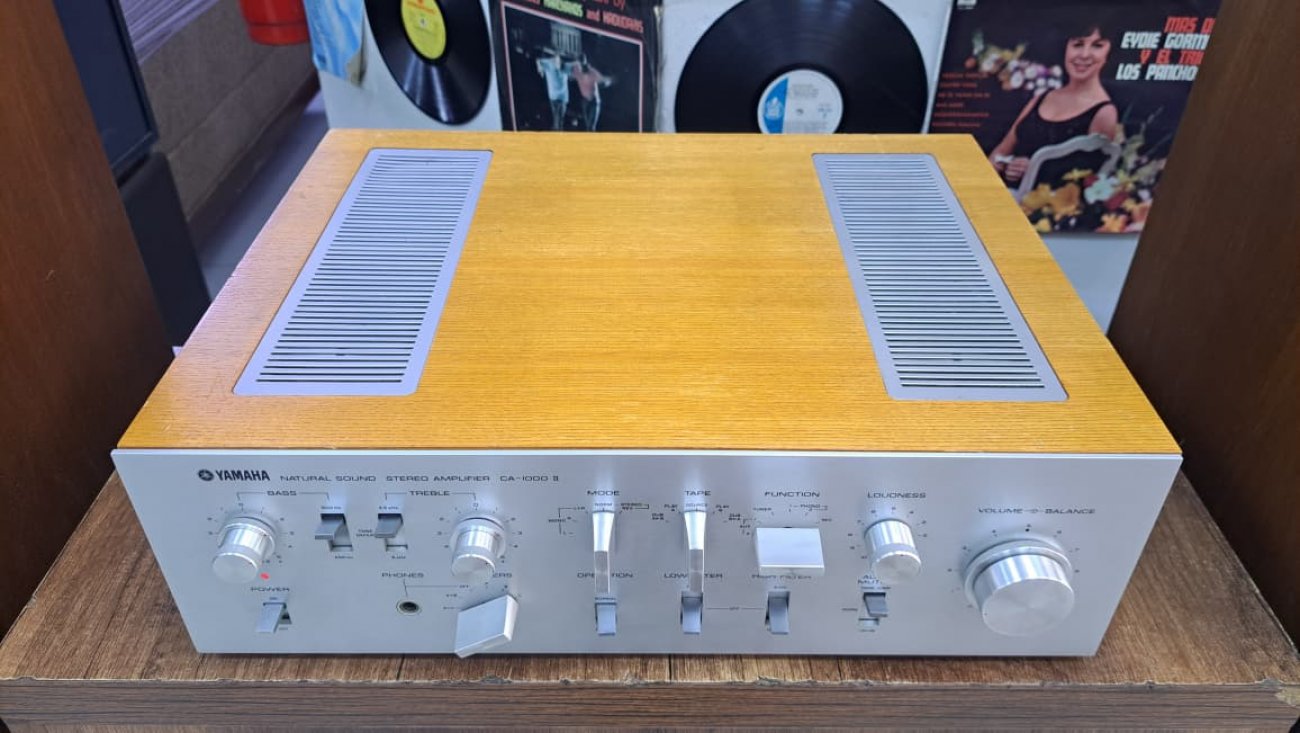YAMAHA MODELO CA-1000 ii