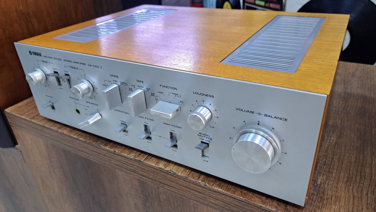 YAMAHA MODELO CA-1000 ii