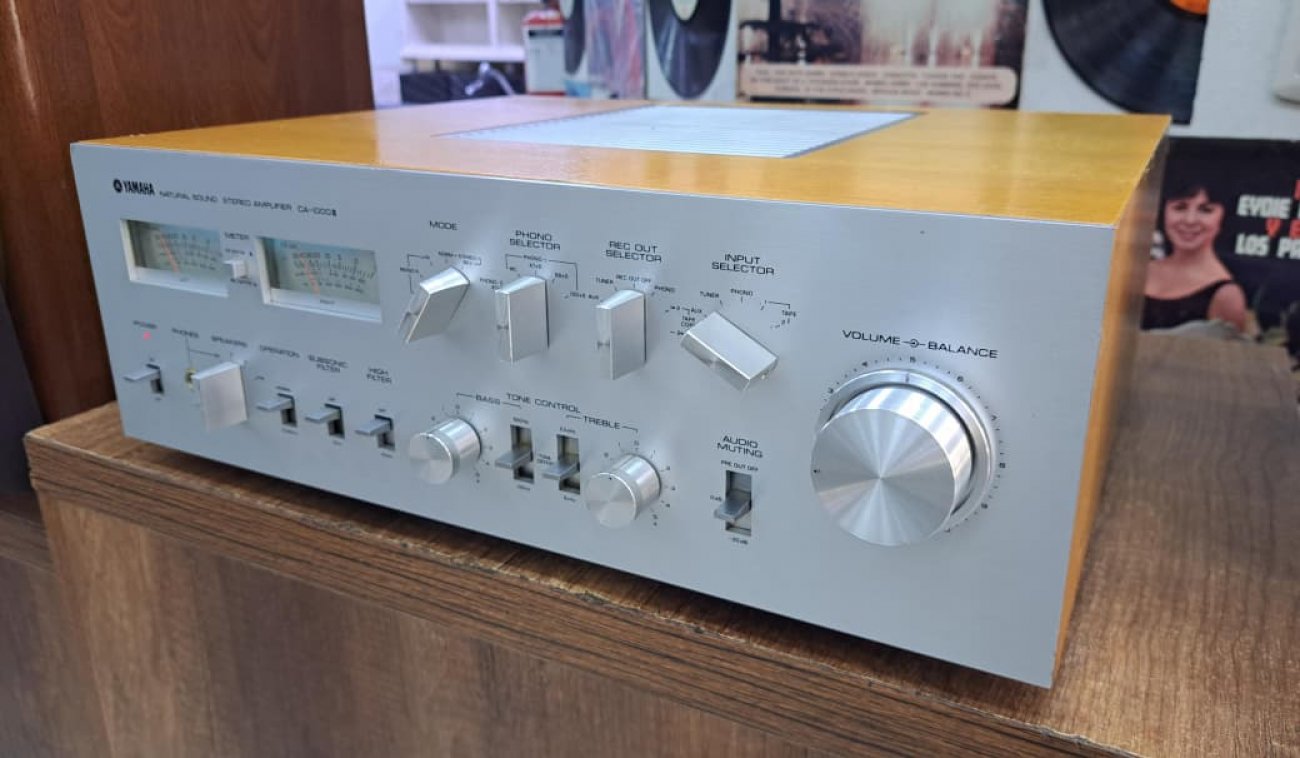 YAMAHA MODELO CA-1000iii