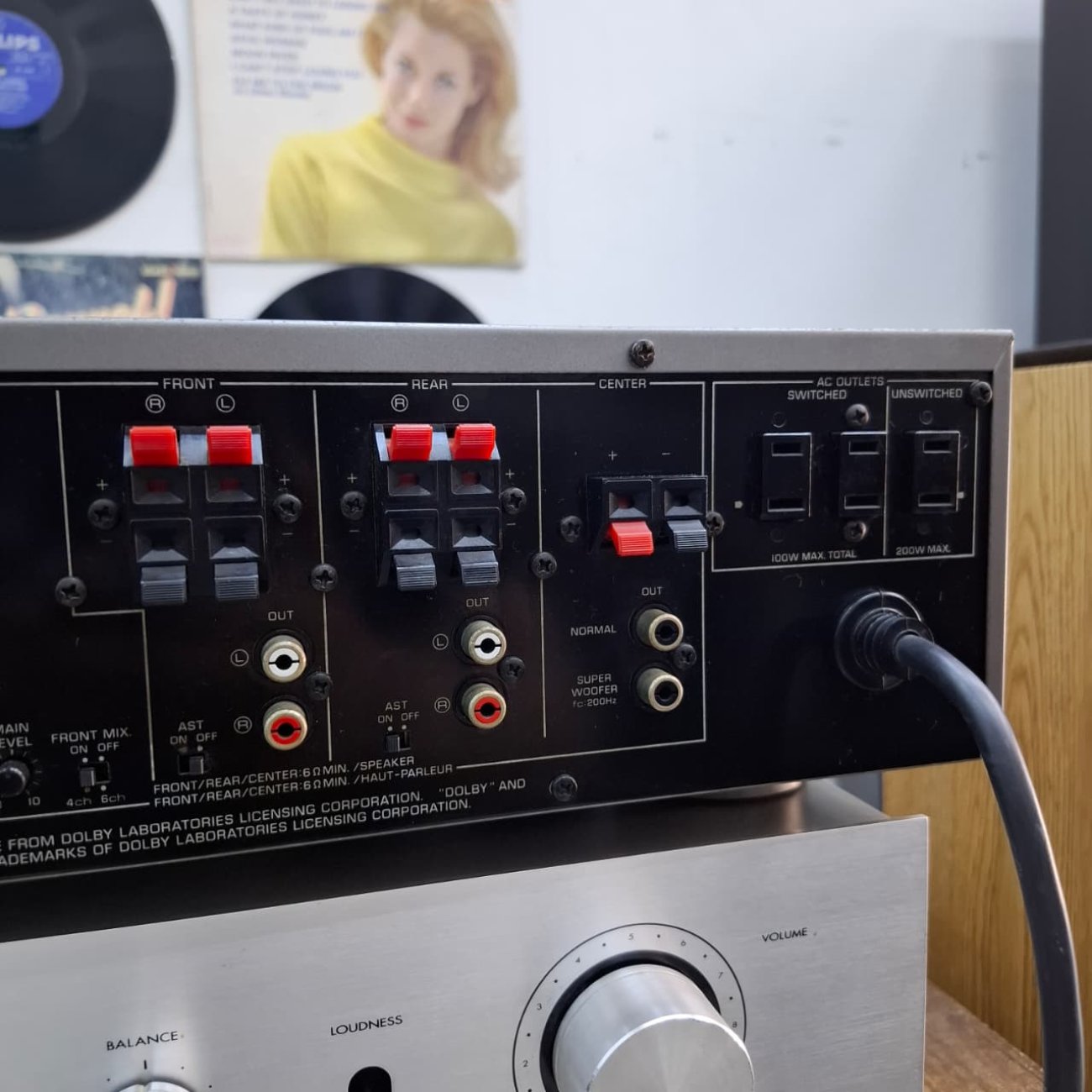 YAMAHA MODELO DSP-105AST