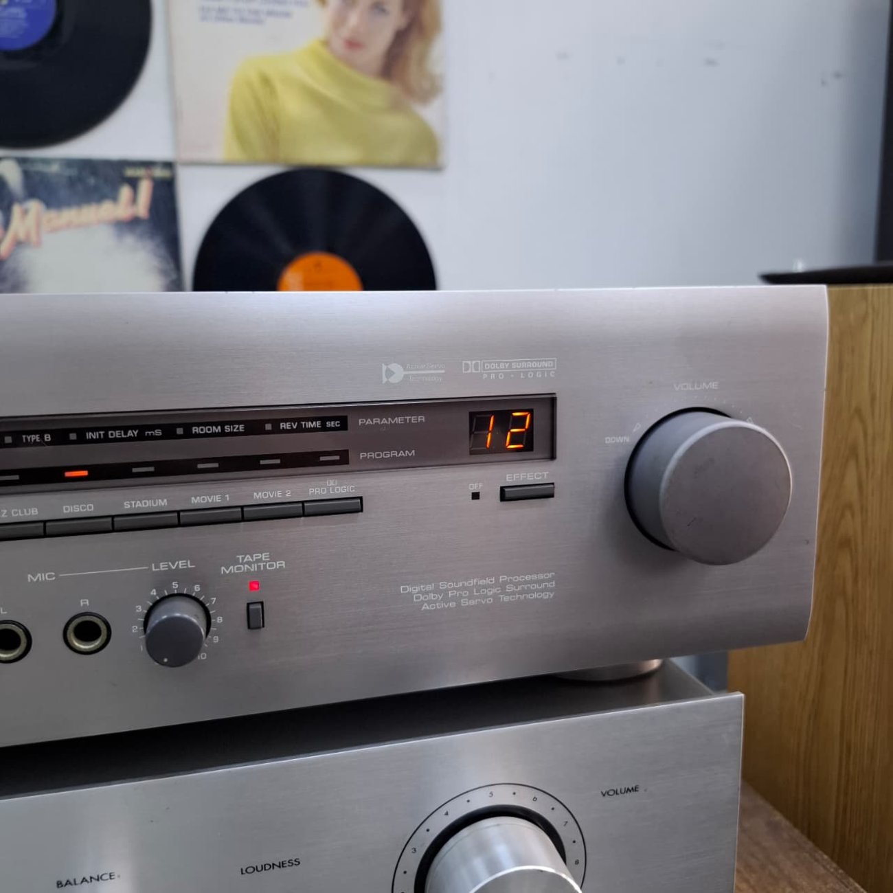 YAMAHA MODELO DSP-105AST