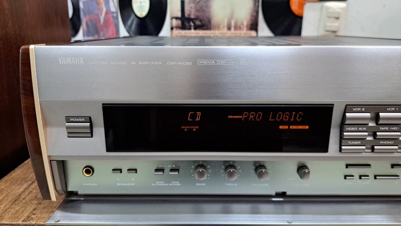 YAMAHA MODELO DSP-A1092
