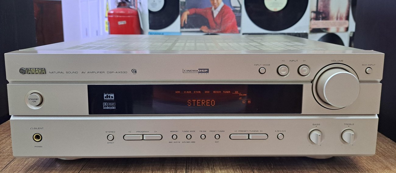 YAMAHA MODELO DSP-AX530