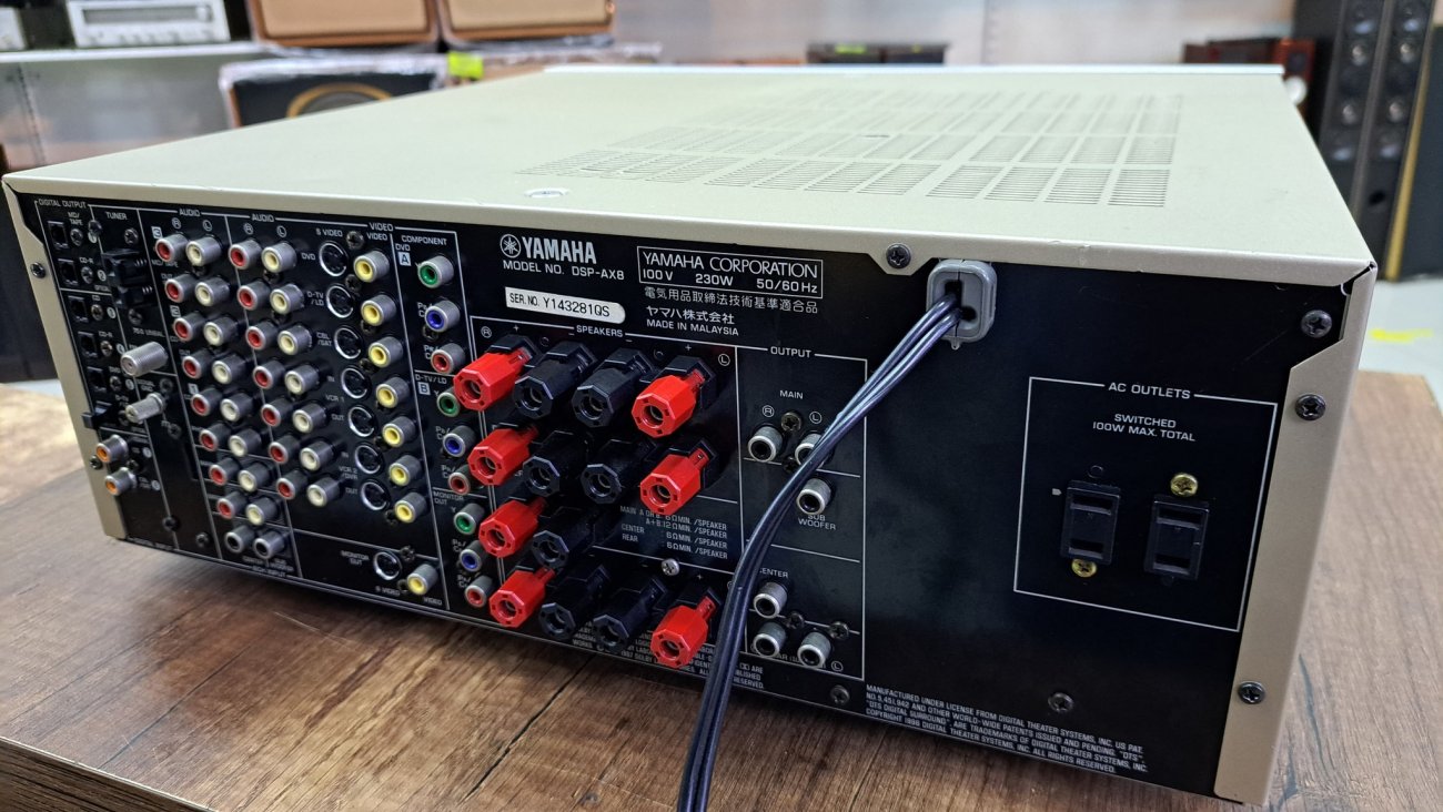 YAMAHA MODELO DSP-AX8