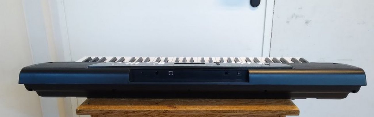 YAMAHA MODELO EZ-220