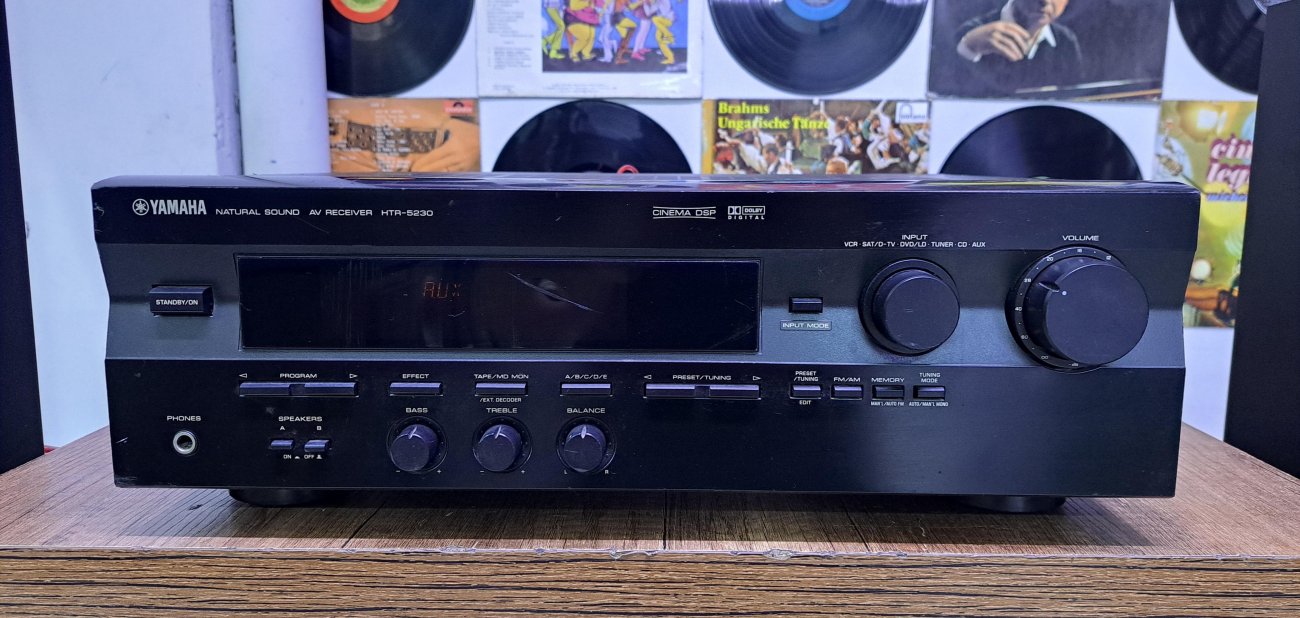 YAMAHA MODELO HTR-5230