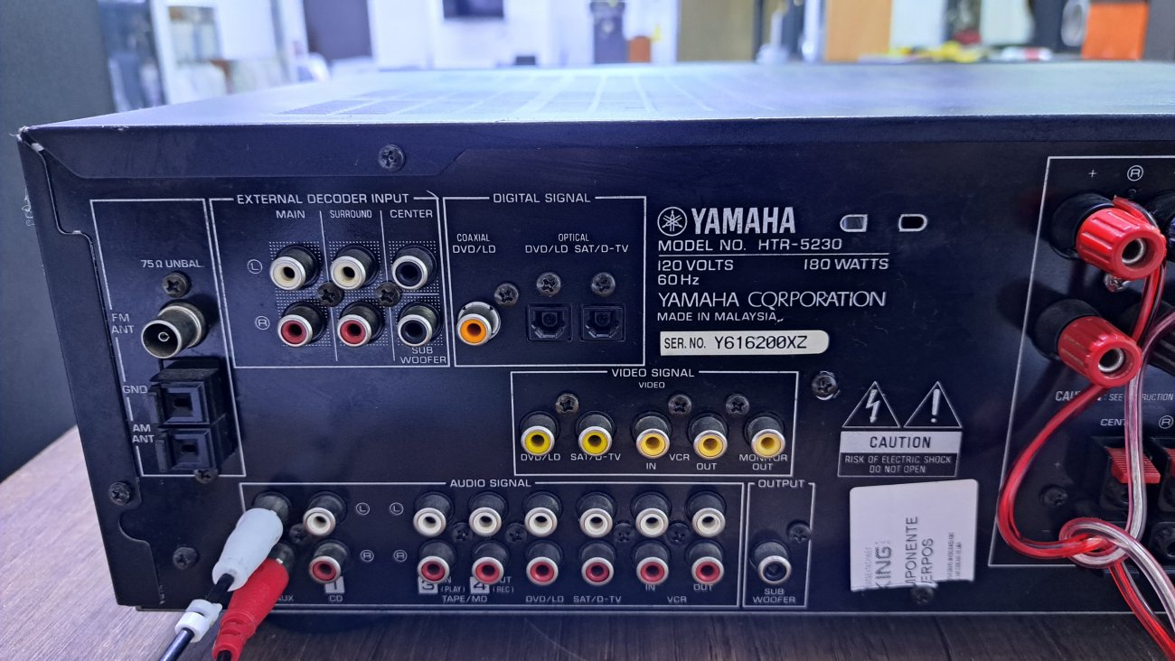 YAMAHA MODELO HTR-5230