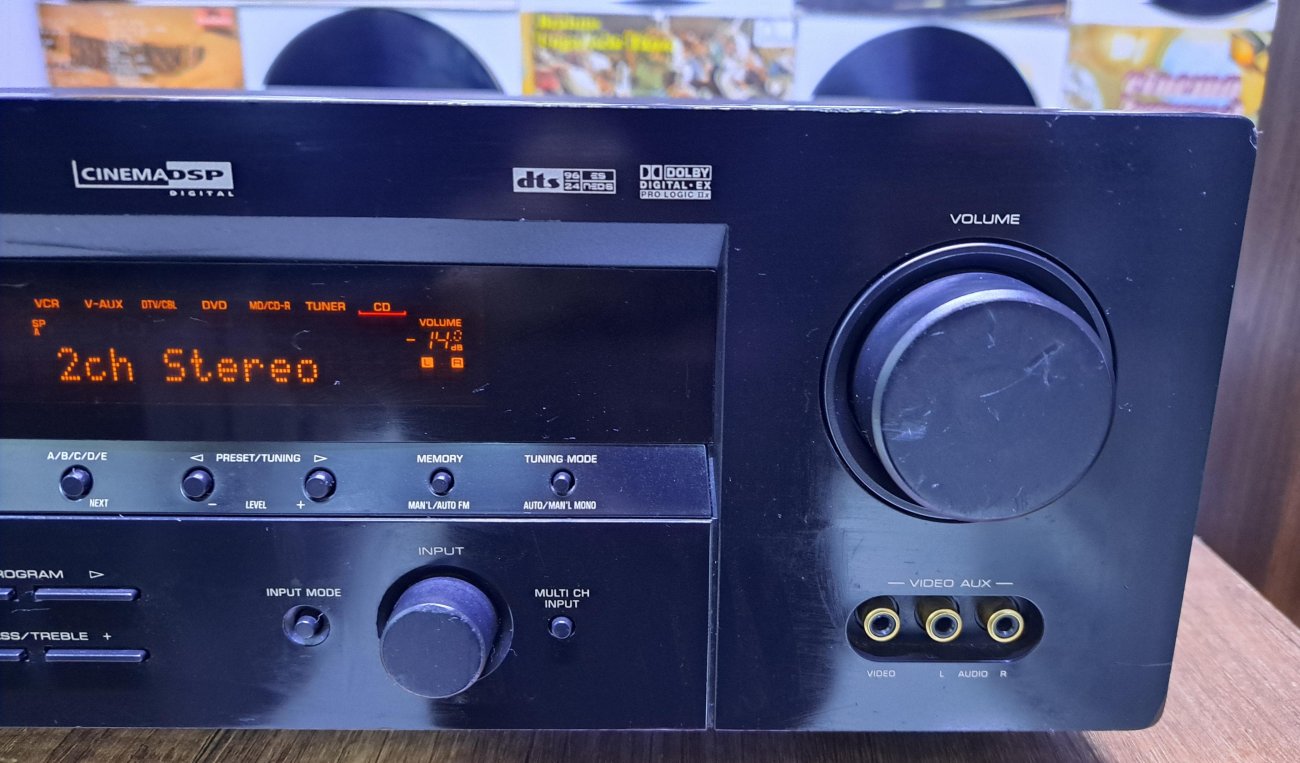 YAMAHA MODELO HTR-5740