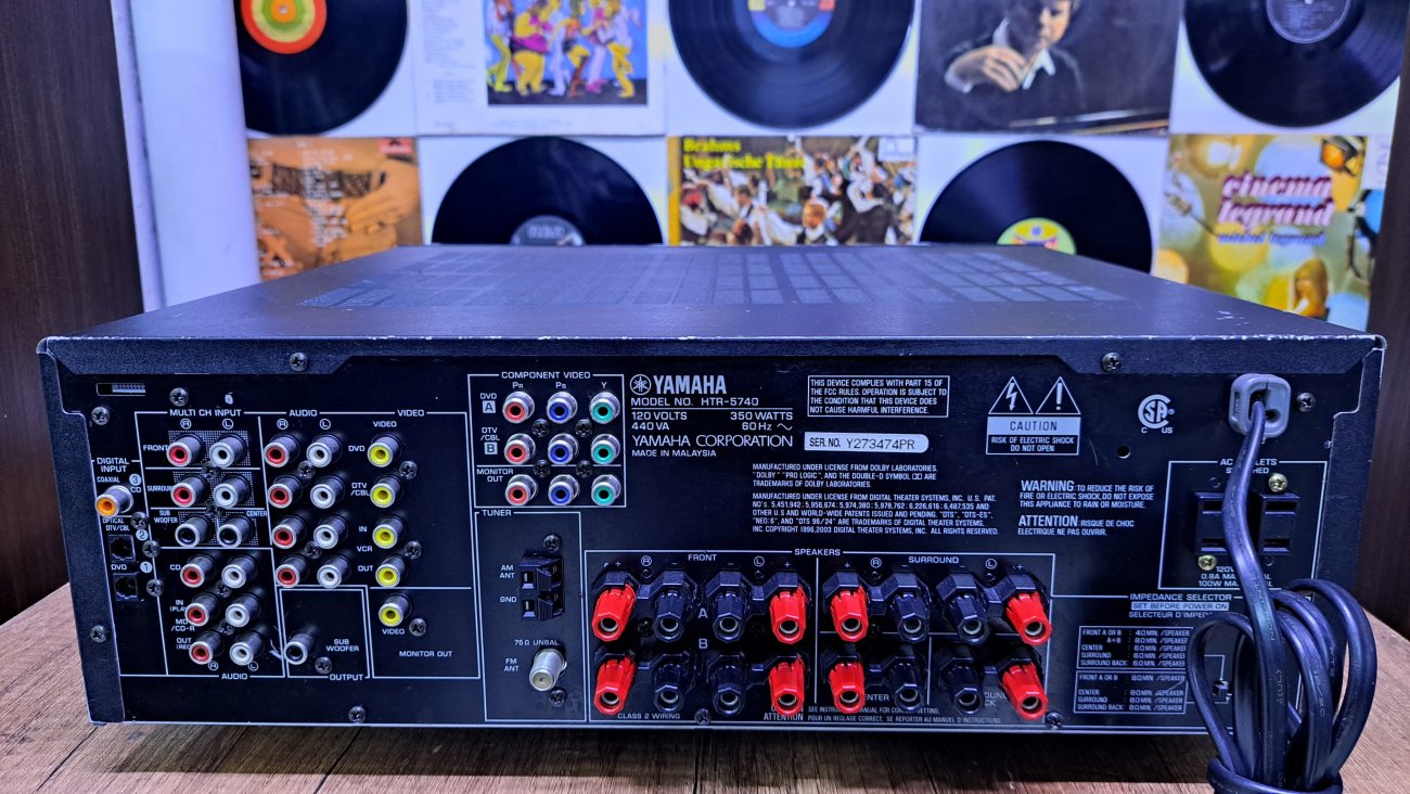 YAMAHA MODELO HTR-5740