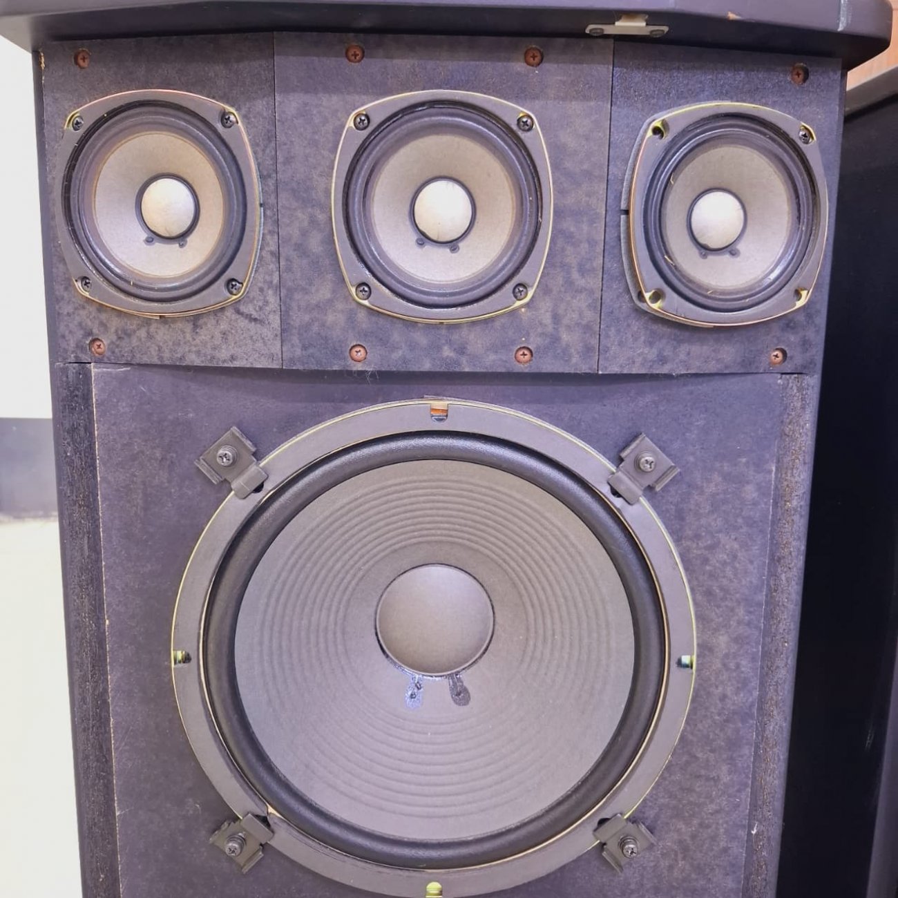 YAMAHA MODELO KA- 20 