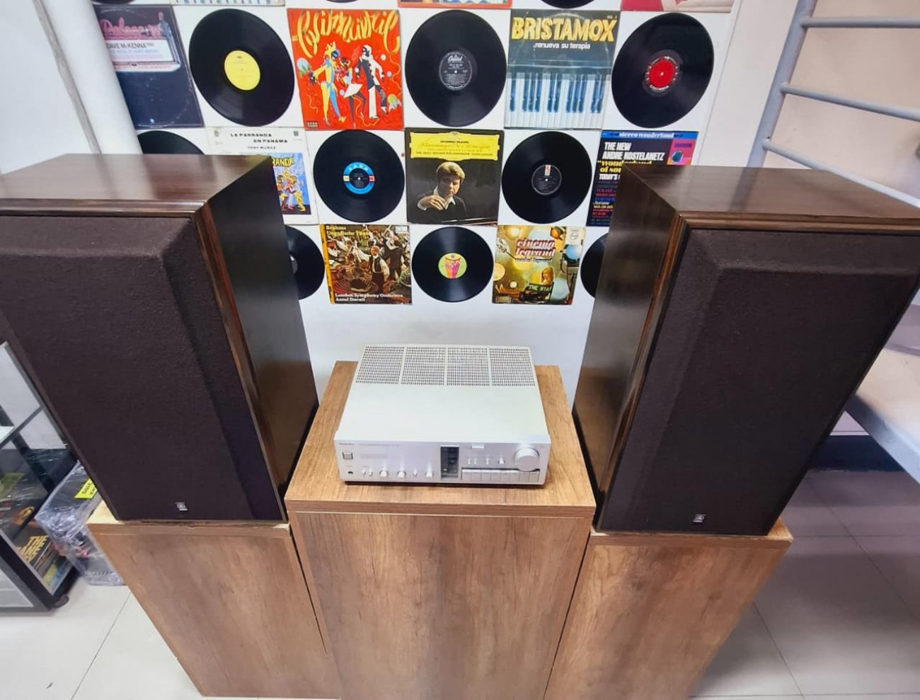 YAMAHA MODELO NS-1000