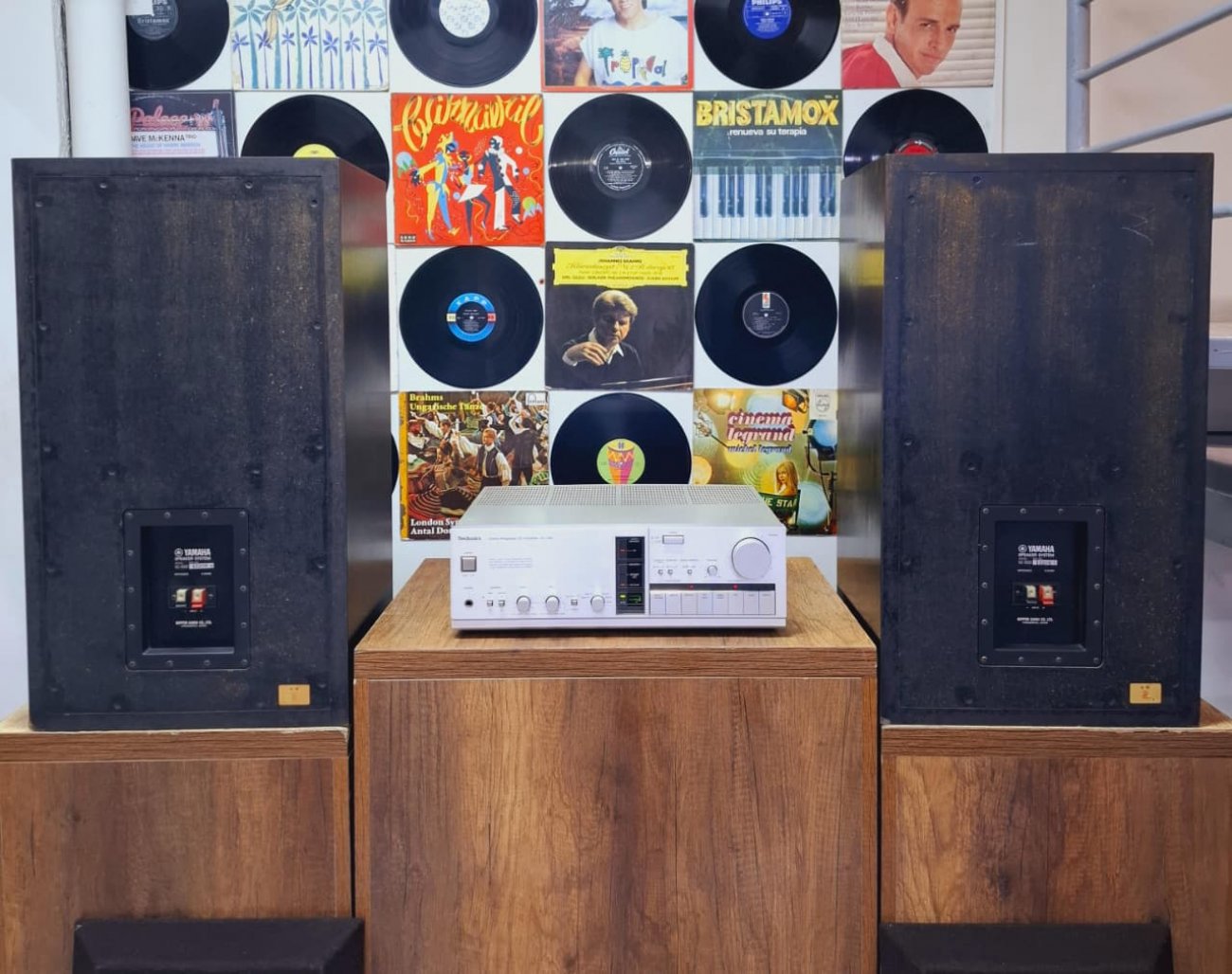 YAMAHA MODELO NS-1000