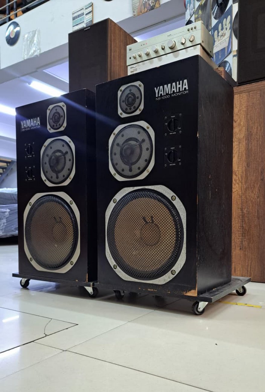 YAMAHA MODELO NS-1000M