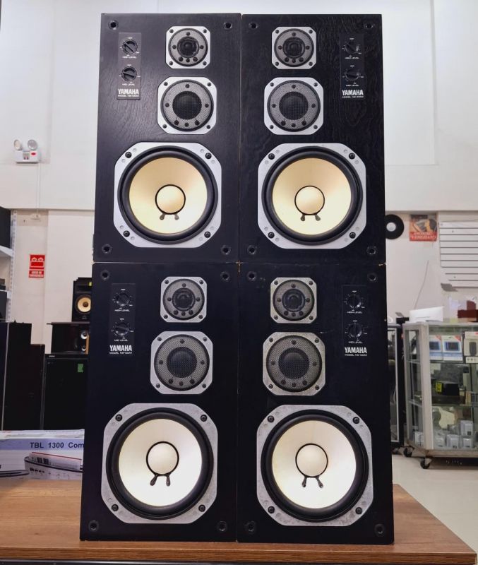 YAMAHA MODELO NS-100M