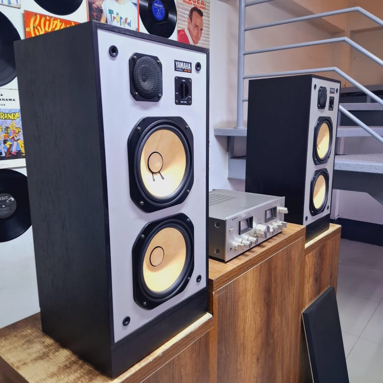 YAMAHA MODELO NS-351