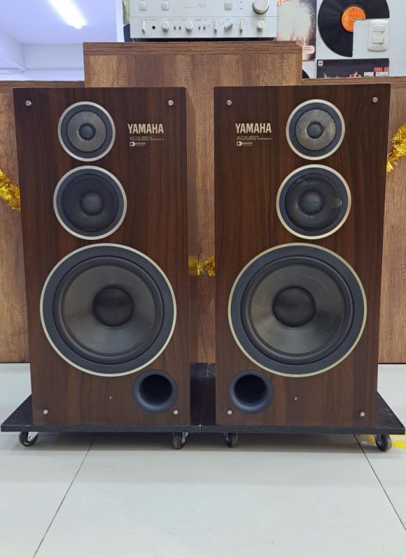 YAMAHA MODELO NS-500YST