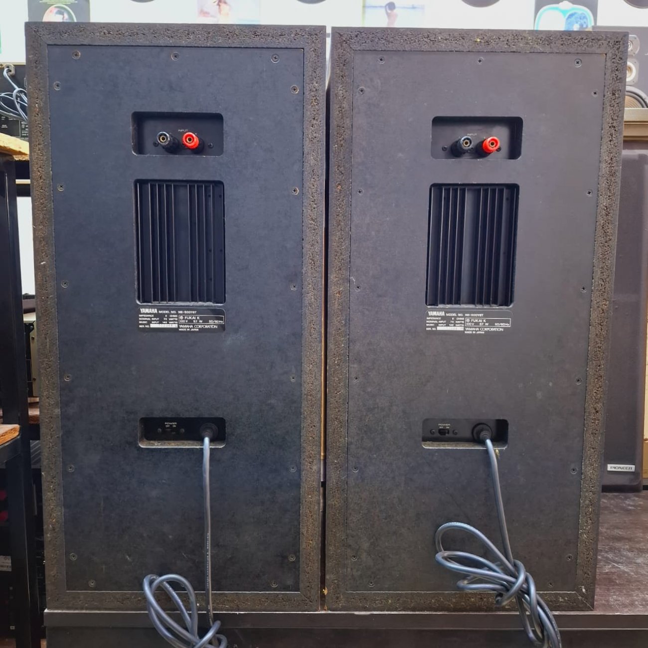 YAMAHA MODELO NS-500YST