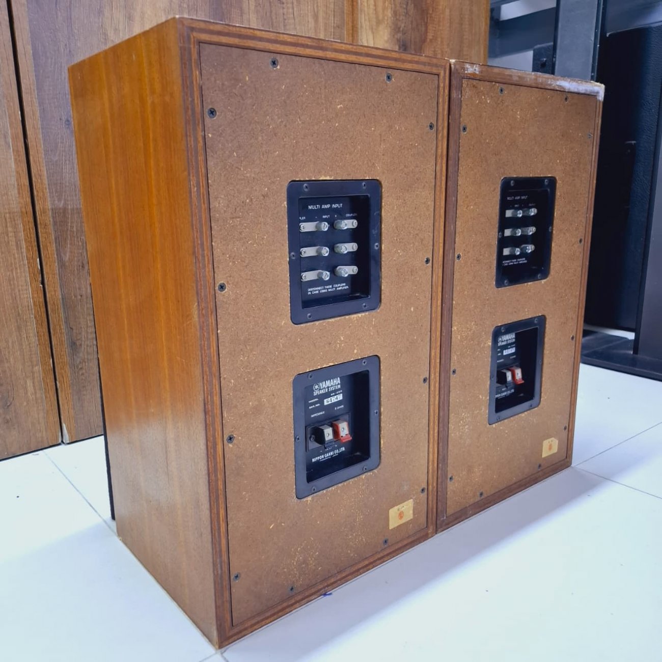 YAMAHA MODELO NS-650