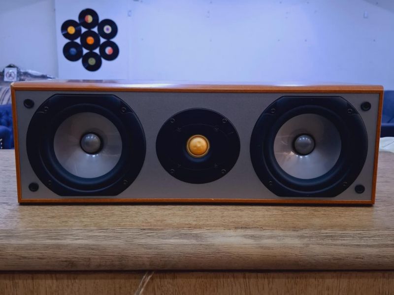 YAMAHA MODELO NS-C200