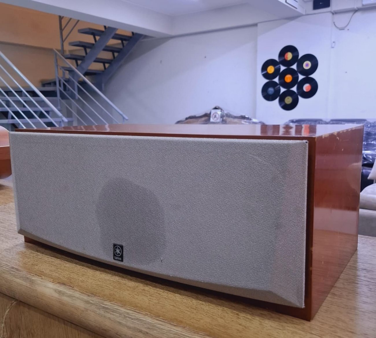 YAMAHA MODELO NS-C7HX