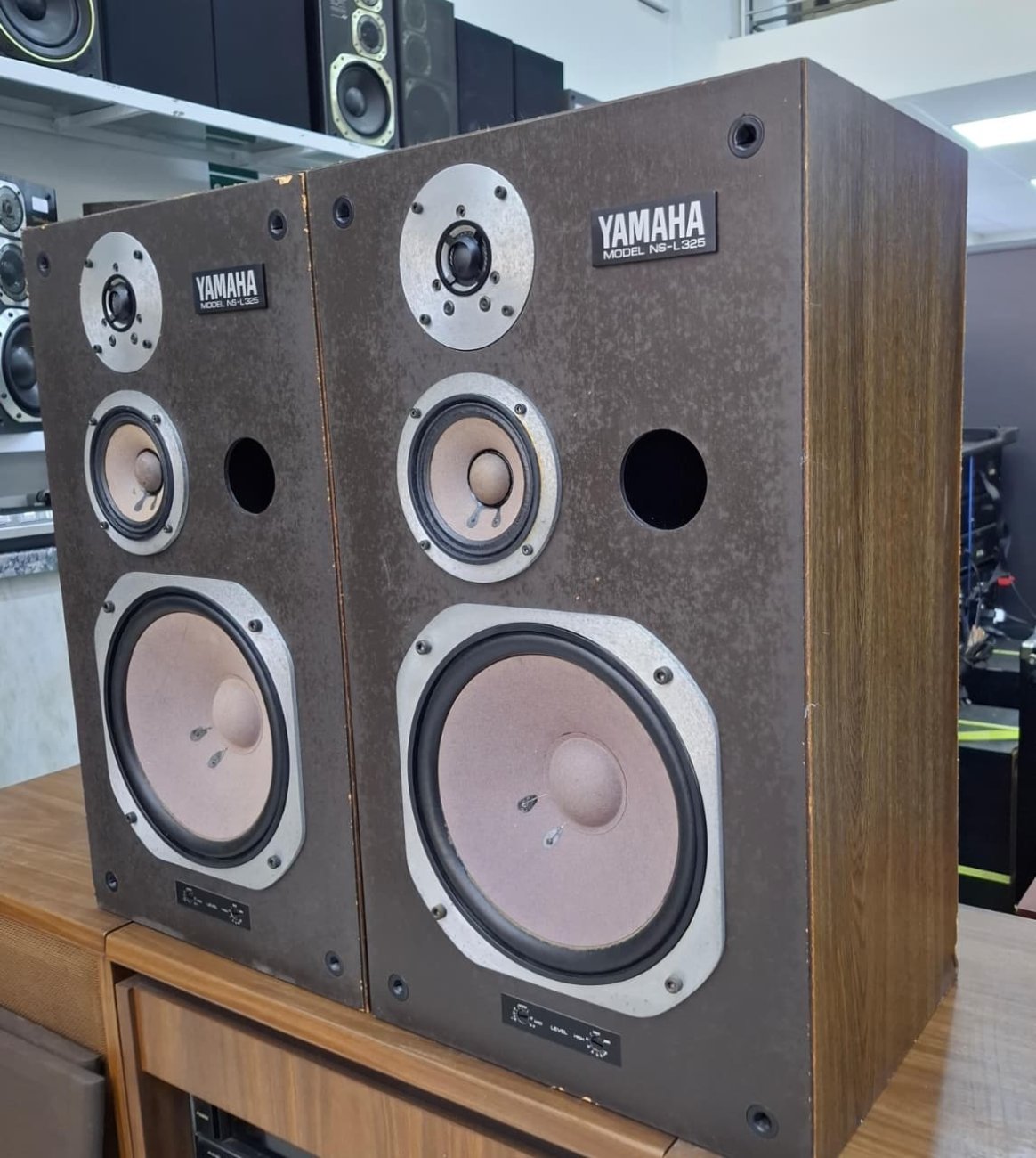 YAMAHA MODELO NS-L325