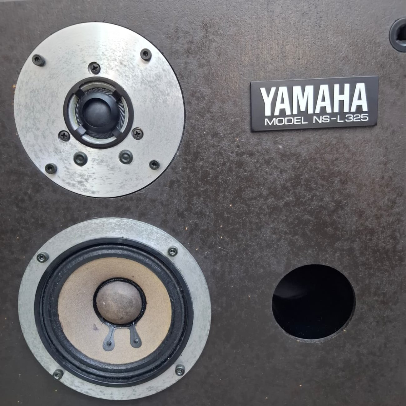 YAMAHA MODELO NS-L325