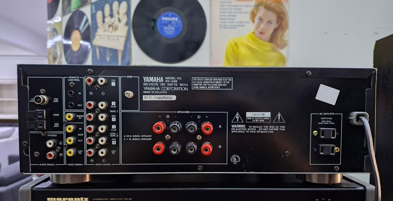 YAMAHA MODELO RX-596